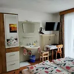 Haus Gruenstein ホームステイ ビーバーヴィアー