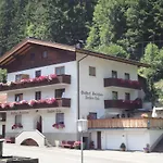 Haus Gruenstein