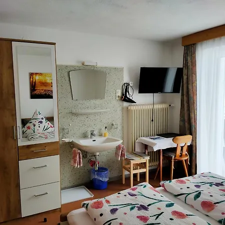 Haus Grunstein Homestay Biberwier
