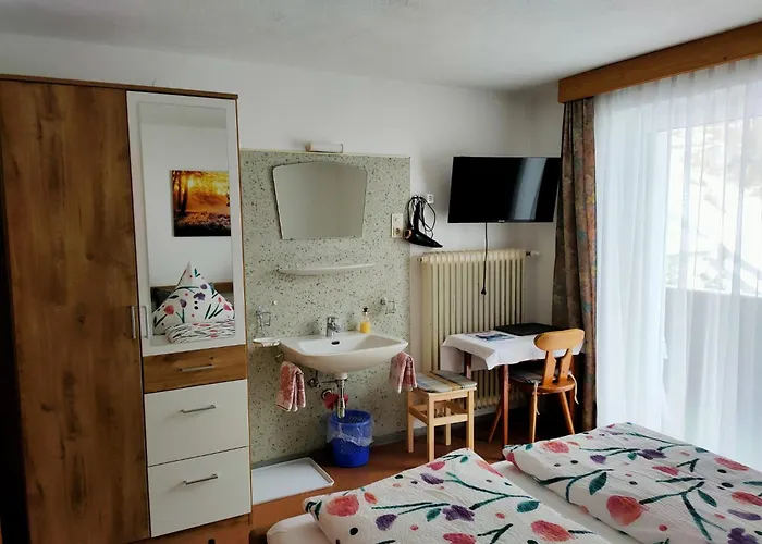 Haus Gruenstein Pansiyon Biberwier
