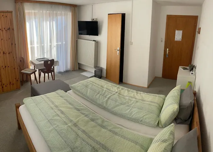 Haus Gruenstein Homestay szállás *